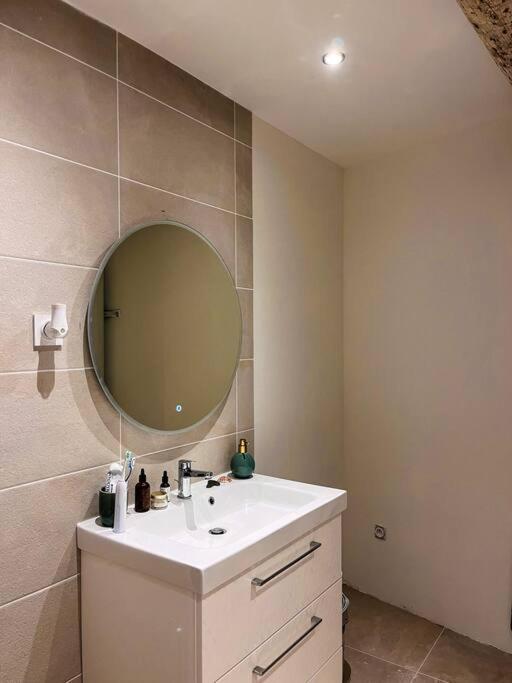 Appartement Charmant Et Calme Dans L'Herault Poussan Екстериор снимка