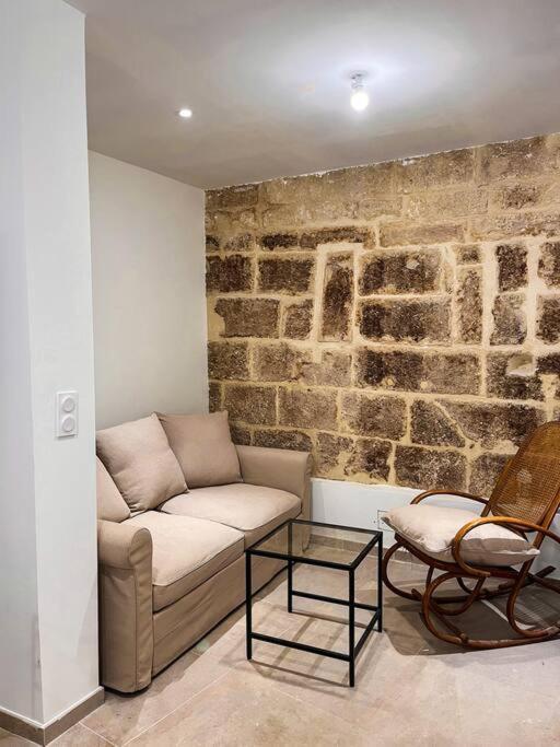 Appartement Charmant Et Calme Dans L'Herault Poussan Екстериор снимка